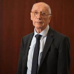 Jean-Louis Péres - Chargé des finances et des affaires juridiques
