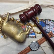 Murder party au palais de justice de Pau : le Dernier Procès de Sent Pançard Un meurtre a été commis au Palais de justice de Pau ! Vous avez 1h15 pour résoudre l’enquête et découvrir ce patrimoine palois de manière insolite. Affutez votre esprit de déduction. A partir de 12 ans. Avec la Compagnie Eclat de Lyre