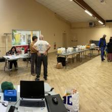 Epicerie mensuelle centre social du Hameau