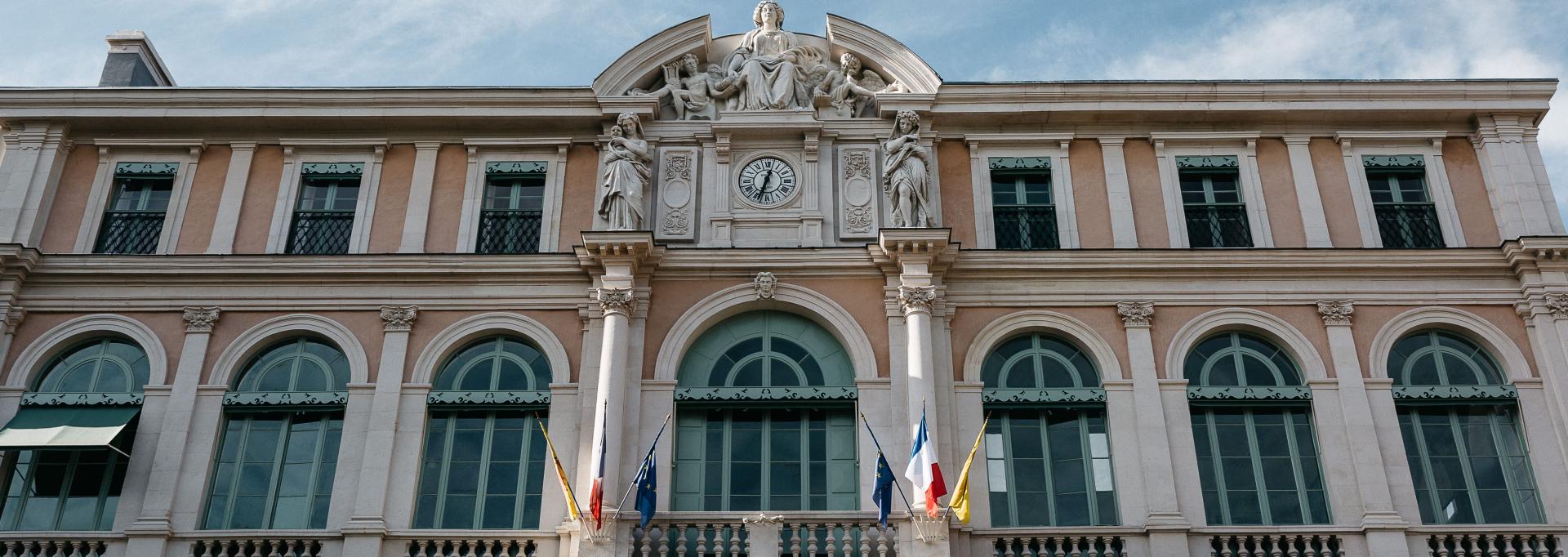 Fontenoy-le-chateau - Hôtel de ville et école de Garçons