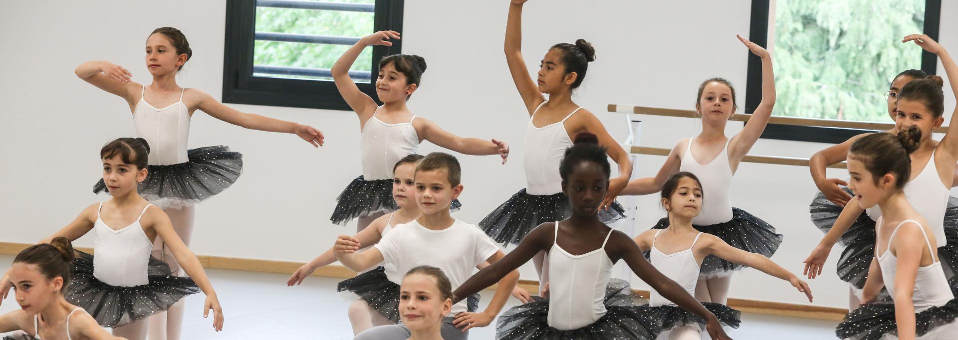 Un cours de danse lors des portes ouvertes au conservatoire