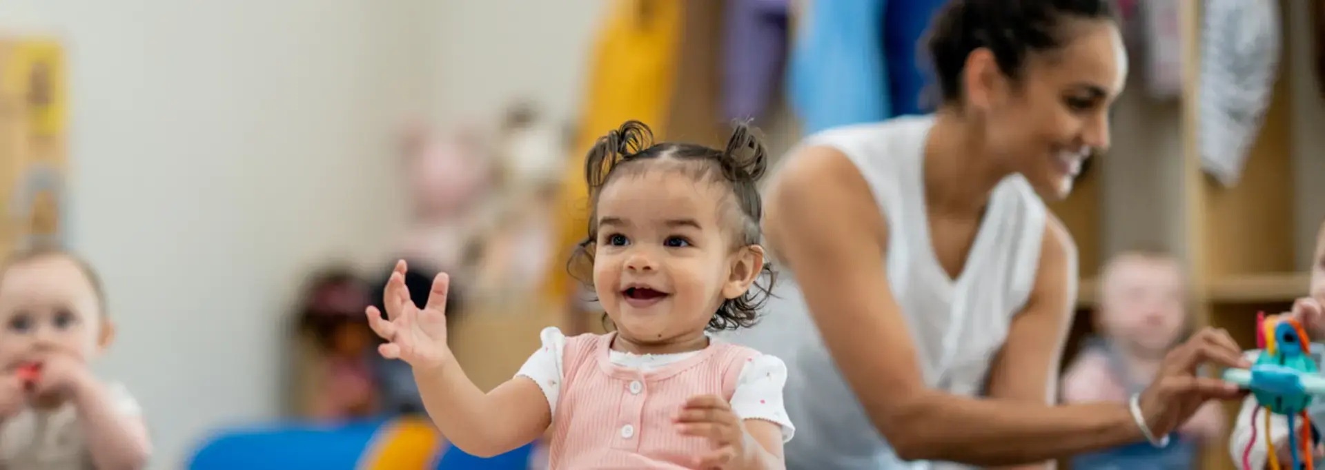 Une enfant dans une créche