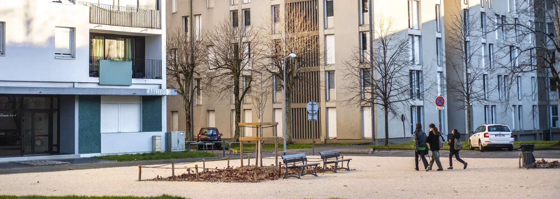 La placette de la résidence Camors