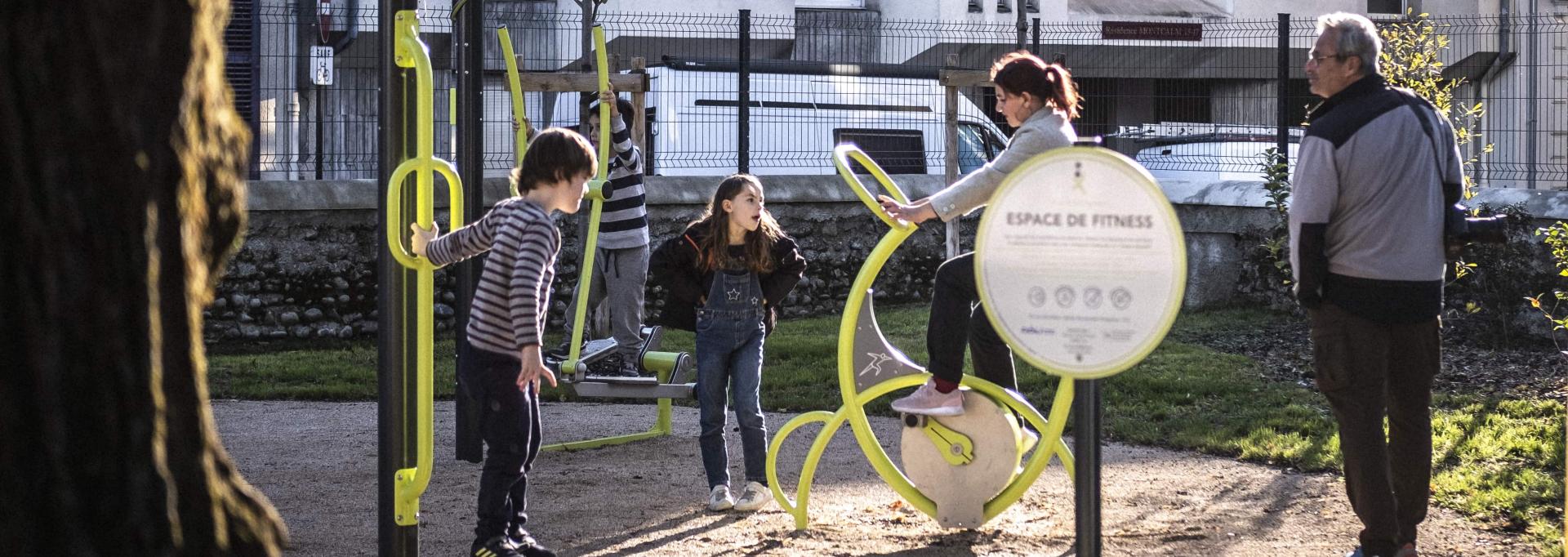  Square des Anglais : les agrès sportifs
