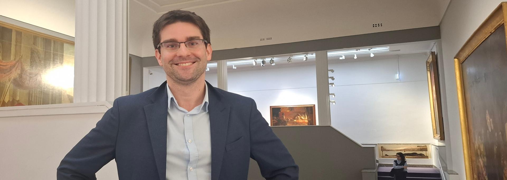 Portait de Fabien Leclerc, directeur des musées palois