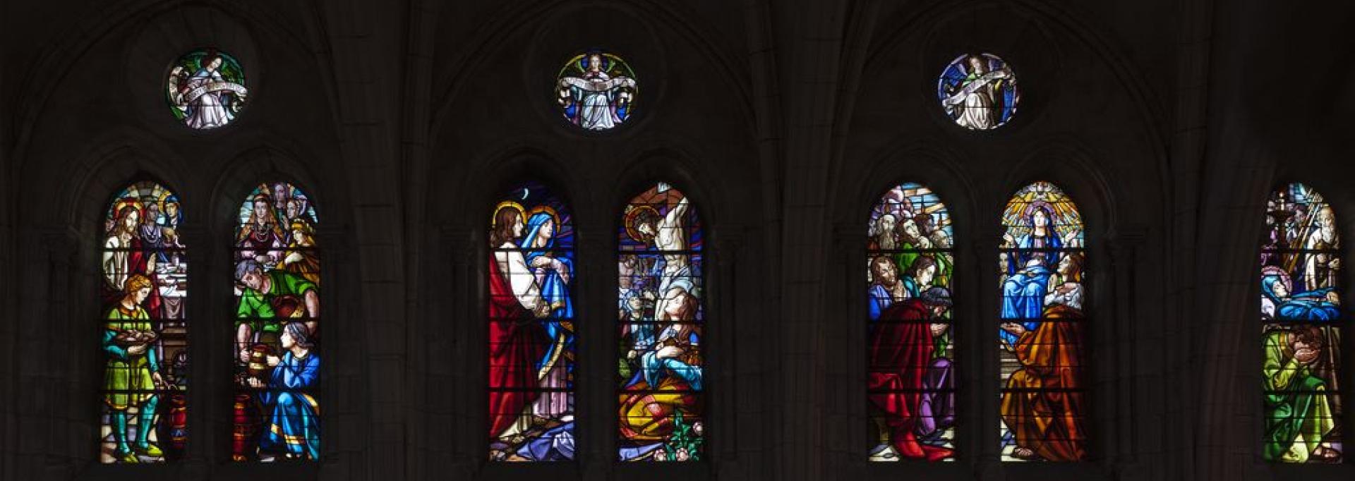 Vitraux de l'église par l'atelier Mauméjean