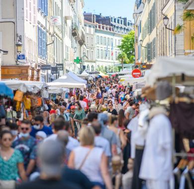 Braderie d'été à Pau