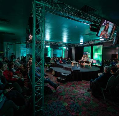 Conférence pendant les idées mènent le monde