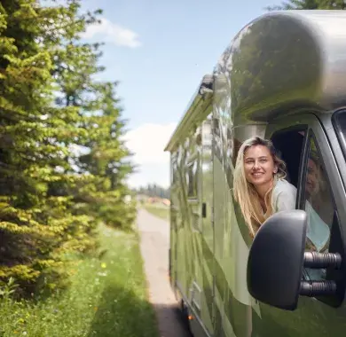 Un camping-car sur la route 