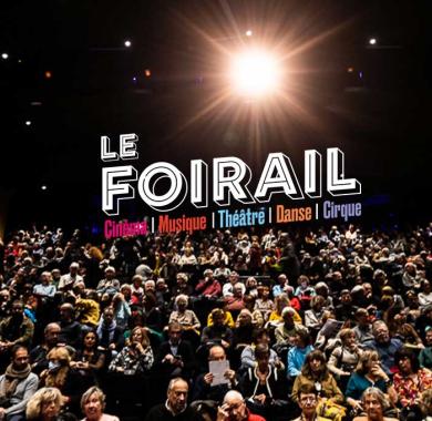 La salle du Foirail avec du public
