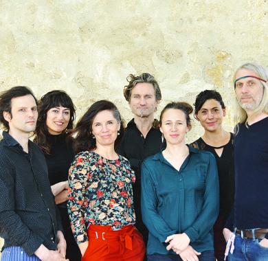 Groupe des Fourmis dans les Mains