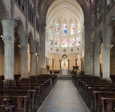 La nef de l'église Notre-Dame du Bout du Pont