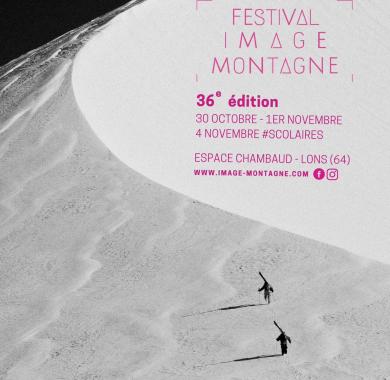 affiche du festival Image montagne avec 2 skieurs dans une pente de neige rejoignant une crête