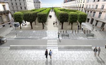 La place Royale retrouve sa vocation de balcon sur les Pyrénées