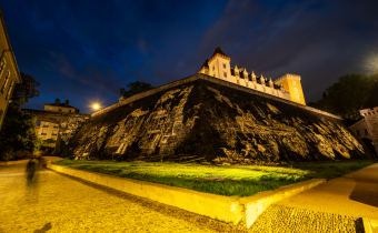 Fresque lumineuse sur les remparts du château de Pau