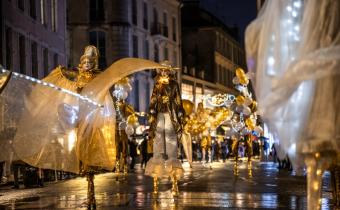 Déambulation pendant la Fête des lumières 