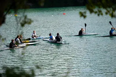 Promenade en canoë sur le lac d'Aressy