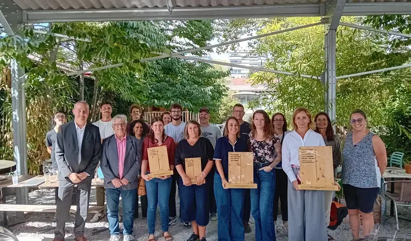 Photo de groupe vainqueurs challenge mobilité 